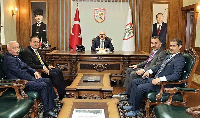 Sivasspor'da yeni yönetim arayışı sürüyor
