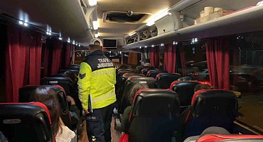Sivil trafik jandarmaları şehirlerarası otobüslerde