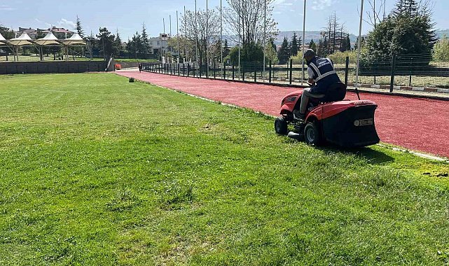 Söğüt'te park ve bahçelerde yoğun mesai