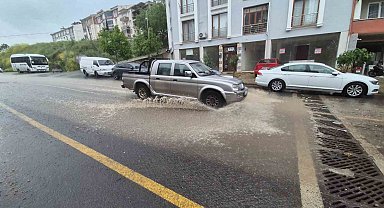 Süleymanpaşa'da şiddetli sağanak: Yollar dereye döndü