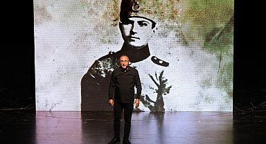 Sunay Akın, Cumhuriyet'in zorlu yolunu anlattı
