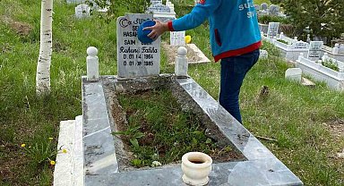 Susuz'da şehit kabirleri bayram öncesi özenle temizlendi