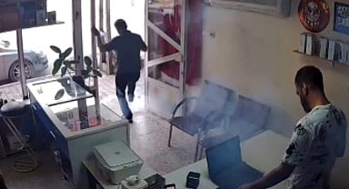 Tamir edilen cep telefonunun bataryası patladı