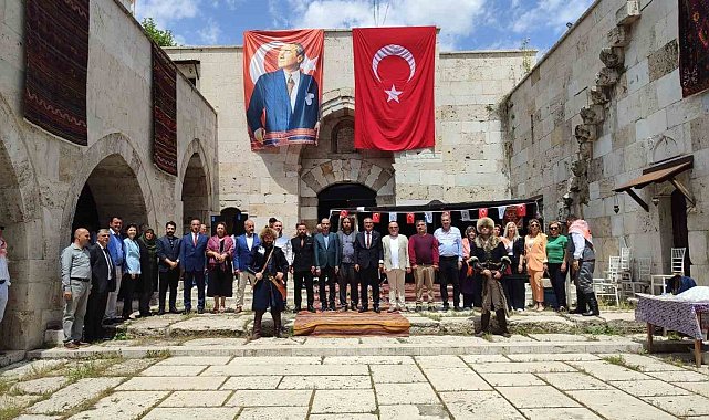 Tarihi Akhan Kervansarayı Yörük kültürüne ev sahipliği yaptı