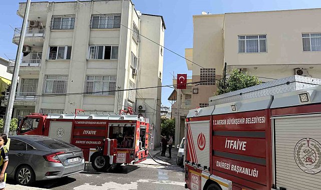Tarsus'ta apartman dairesinde yangın paniği