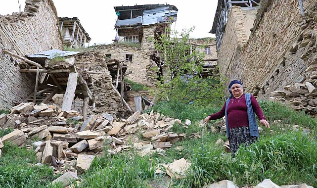 Taş evleriyle Ortaçağ dönemini andıran 8 asırlık köy ilgi bekliyor