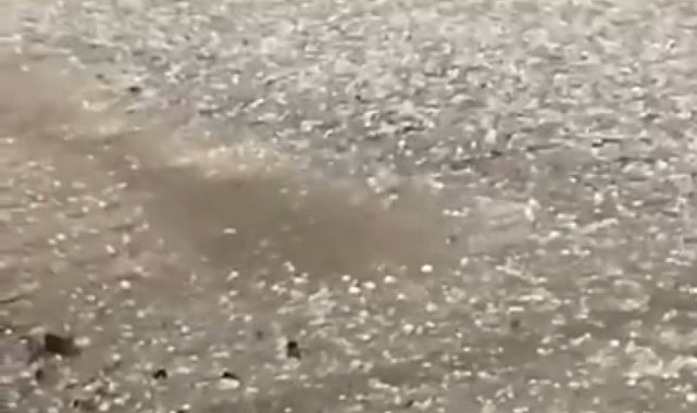 Tekirdağ'da sağanak ve dolu etkili oldu : Yollar göle döndü, ulaşım aksadı