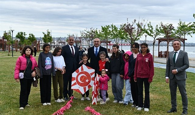 Tekirdağ'da uçurtmalar çocuklar için gökyüzüne yükseldi
