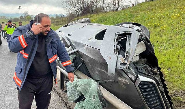 TEM Otoyolu'nda kontrolden çıkan otomobil bariyerlere çarptı: 1 ağır yaralı