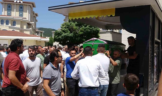 TEM'de yakıtı biten araca ve çekiciye çarpmıştı, 2 ölümlü kazanın cezası belli oldu