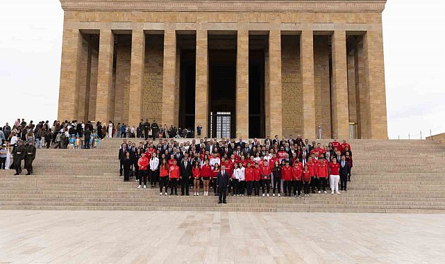 TMOK Başkanı Veli Ozan Çakır'dan, Anıtkabir ziyareti