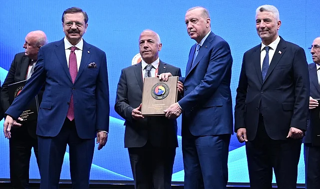 TOBB'dan Artvin Ticaret Borsası Başkanı Akyürek'e hizmet şeref plaketi