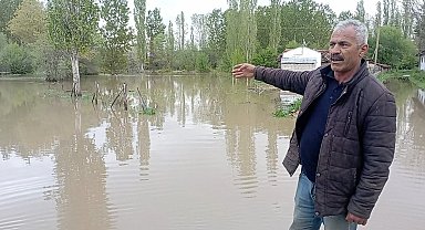 Tokat'ta taşkın sonrası çiftçiler tarlalarına giremedi
