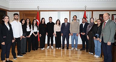 Trabzon'da hukuk öğrencilerine yargı simülasyonu ödülü