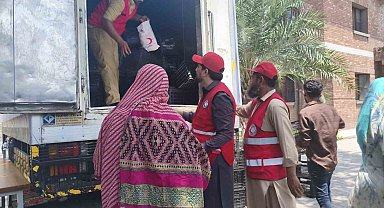Türk Kızılay'ı Pakistan'da kurban hisse dağıtımına başladı