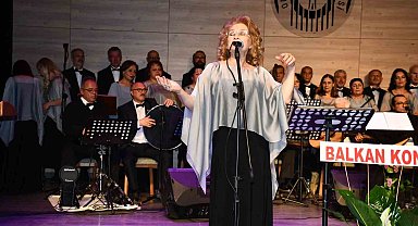 Türk Müziği Korosu 'Bahar Konseri' gerçekleştirdi