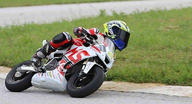 Türkiye Süpermoto Şampiyonası ve FIM MotoMini Türkiye Serisi'nde sezonun 2. ayağı Uşak'ta yapıldı