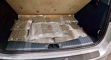Türkiye'ye sokulmak istenen 31 kilo esrar sınırda ele geçirildi