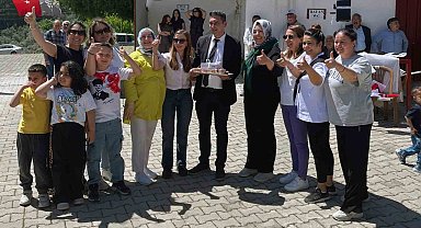 Ula Çiçekli Mahallesi Muhtarı Karan'dan 'Anneler Günü' etkinliği