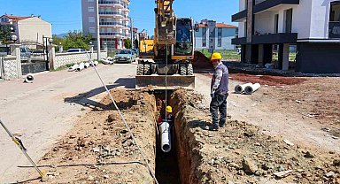 Uşak'ta kilit parke ve altyapı çalışmaları hız kesmeden sürüyor