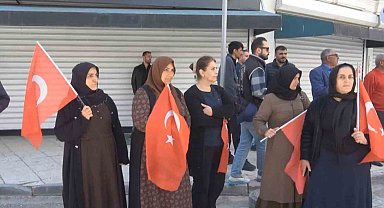 Vanlı annelerin evlat nöbeti devam ediyor