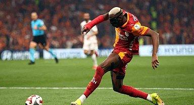 Victor Osimhen cezalı duruma düştü