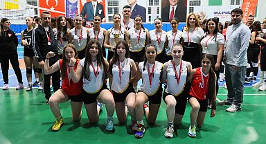 Voleybol Küçük Kızlar Gelişim Ligi sona erdi