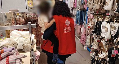 Yetim ve öksüz çocuklara bayramlık hediyesi