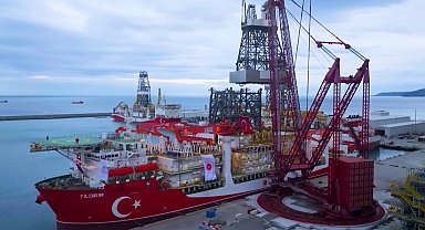 Yıldırım sondaj gemisi Karadeniz'e açıldı... İlk görev 20 Mayıs'ta Türkali-16 Kuyusu