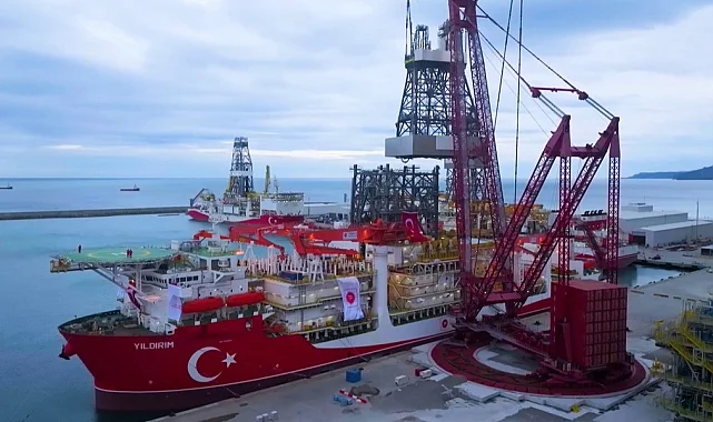 Yıldırım sondaj gemisi Karadeniz'e açıldı... İlk görev 20 Mayıs'ta Türkali-16 Kuyusu