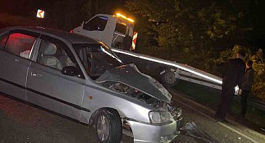 Yolda kalan aracı almak için giden çekiciye otomobil çarptı