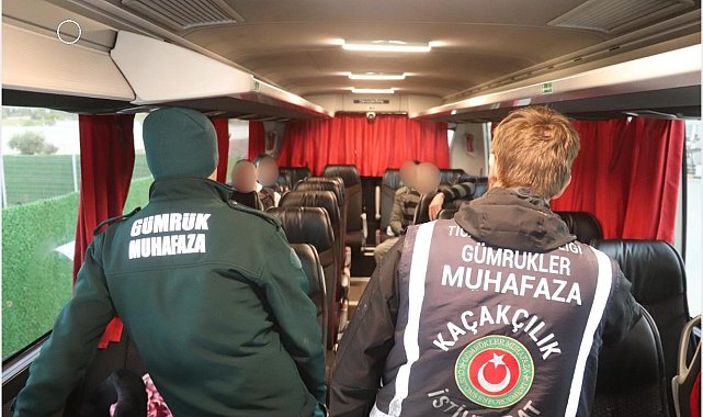 Yunanistan'dan yurda giriş yapan yolcu otobüsünden 4 kaçak göçmen çıktı