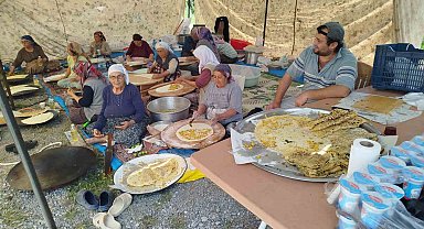Yunus Pınarı Mezarlığında geleneksel bayram buluşması