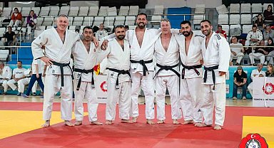 Yunusemre Belediyespor Türkiye ikincisi oldu