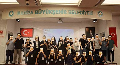Yunusemre'de gençler 'Açık mikrofon' etkinliğinde söz aldı