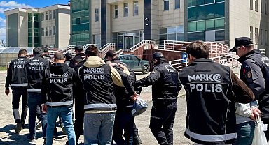 Zehir tacirlerine şafak operasyonu: Kars'ta 114 gram metamfetamin ele geçirildi, 2 tutuklama