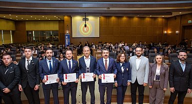 180 gencin sesi Bursa'dan yükseldi