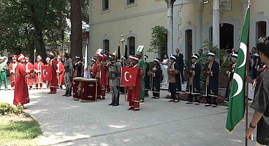 25 ülkeden öğrenciler aynı safta: Mehterle kültür köprüsü kurdular