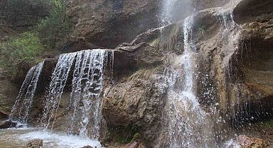 'Bir Kış, Bir Yaz': Su Uçtu Şelalesi 4 mevsim mest ediyor