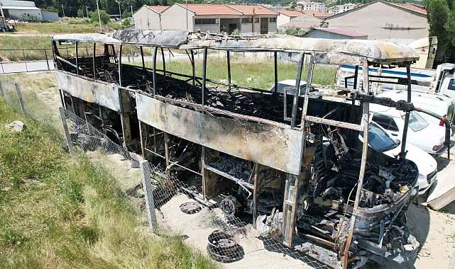8 kişiye mezar olan otobüsün enkazı yediemin deposuna çekildi