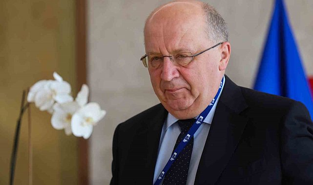 AB'nin savunma şefi Kubilius: "Avrupa'da ABD'nin yerini doldurmak 500 milyar euroya mal olacak"