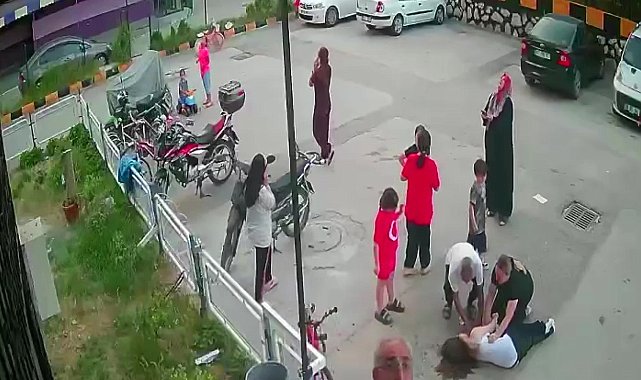 Adana'da 12. kattan düşen kız çocuğu hayata tutundu: Düşme anı kamerada