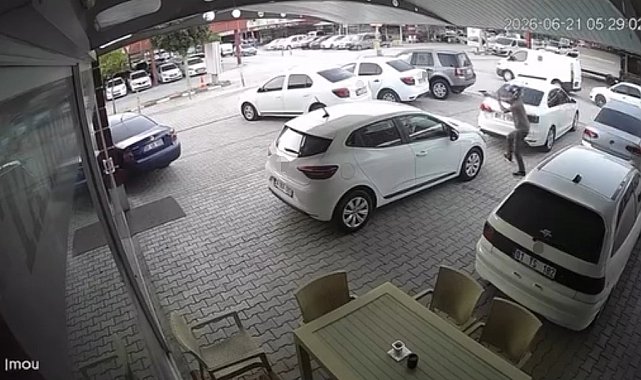 Adana'da oto galericiler sitesinde silahlı saldırı: Çok sayıda araç zarar gördü