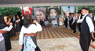 Adıyaman'da gönüller aşurede buluştu... Alevi Canlar ve Sünniler aynı sofrada kardeşliği yaşattı