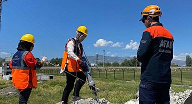 AFAD'dan Gençlik ve Spor personeline enkazda arama kurtarma eğitimi