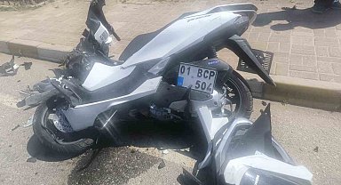 Alanya'da minibüs ile motosiklet çarpıştı: 1'i ağır 2 yaralı