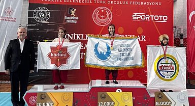 Alanyalı minik okçular Türkiye Şampiyonası'ndan madalyalarla döndü
