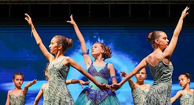 Aliağalılar sanat ve dansın büyüsünde buluştu