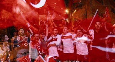 Altı Üstü İstanbul'dan A Millilere destek