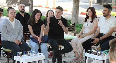 Altıntaş'ta kitap söyleşisi